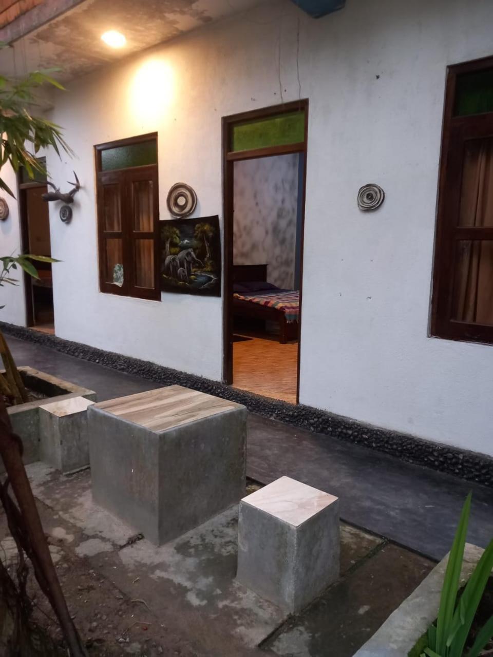 Suninn Hostel And Surf School Weligama Dış mekan fotoğraf