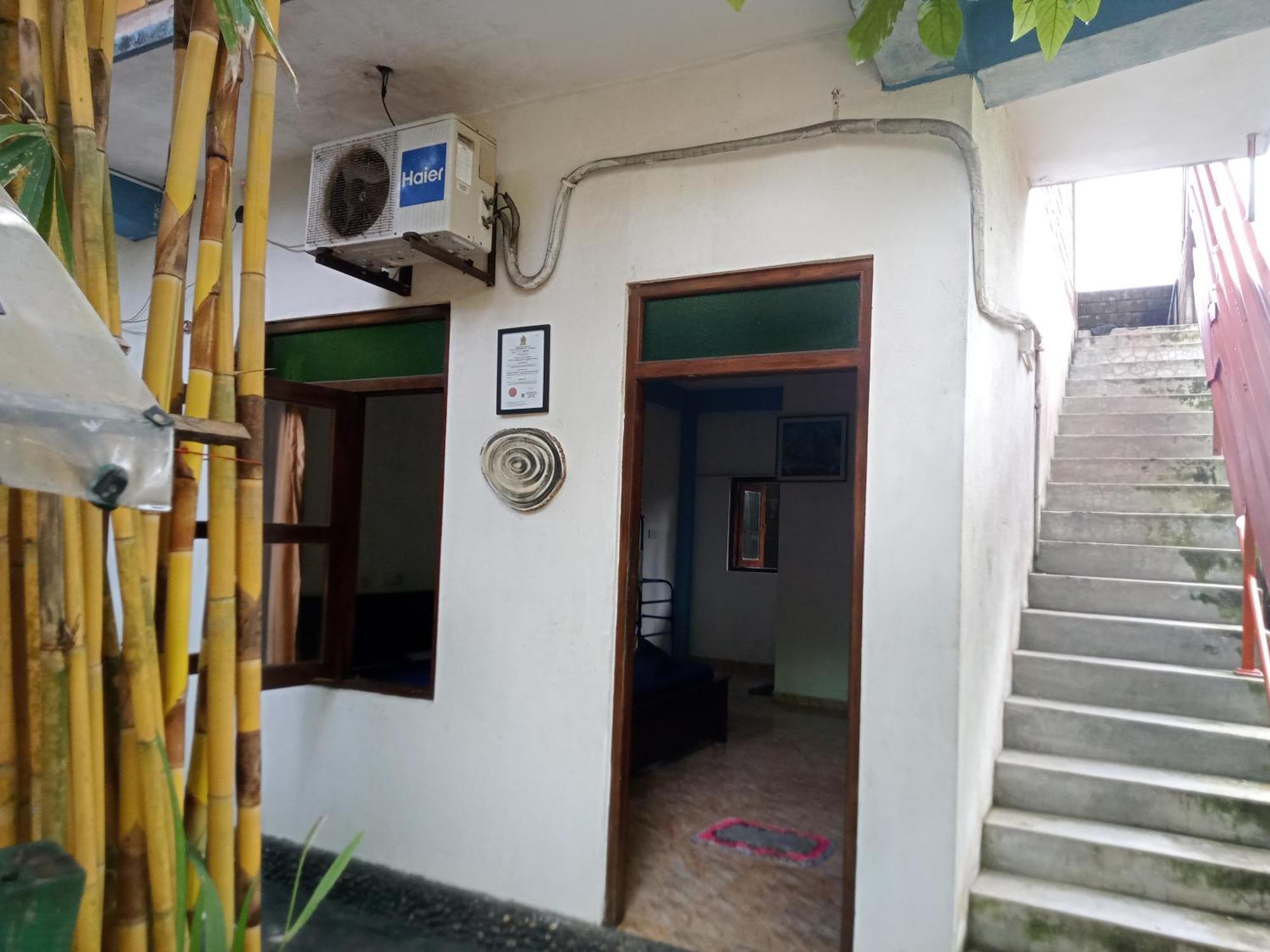 Suninn Hostel And Surf School Weligama Dış mekan fotoğraf