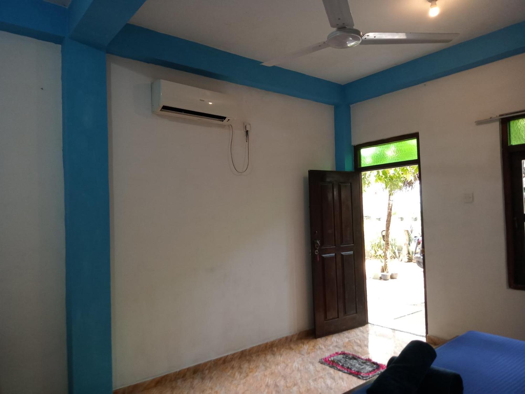 Suninn Hostel And Surf School Weligama Dış mekan fotoğraf