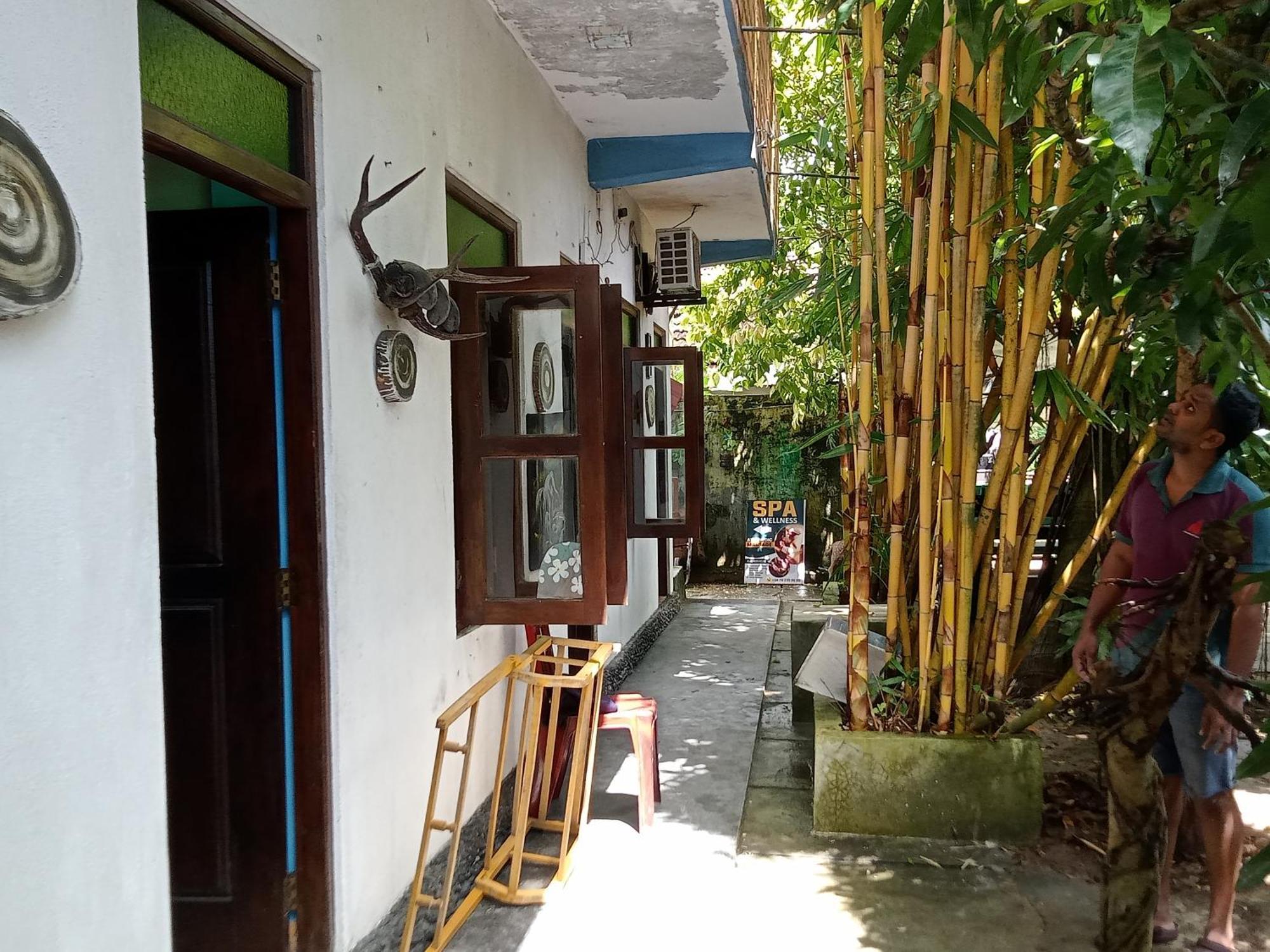 Suninn Hostel And Surf School Weligama Dış mekan fotoğraf