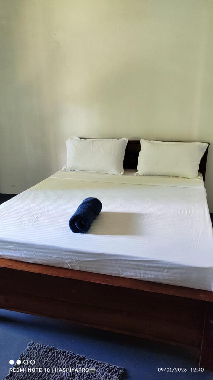 Suninn Hostel And Surf School Weligama Dış mekan fotoğraf